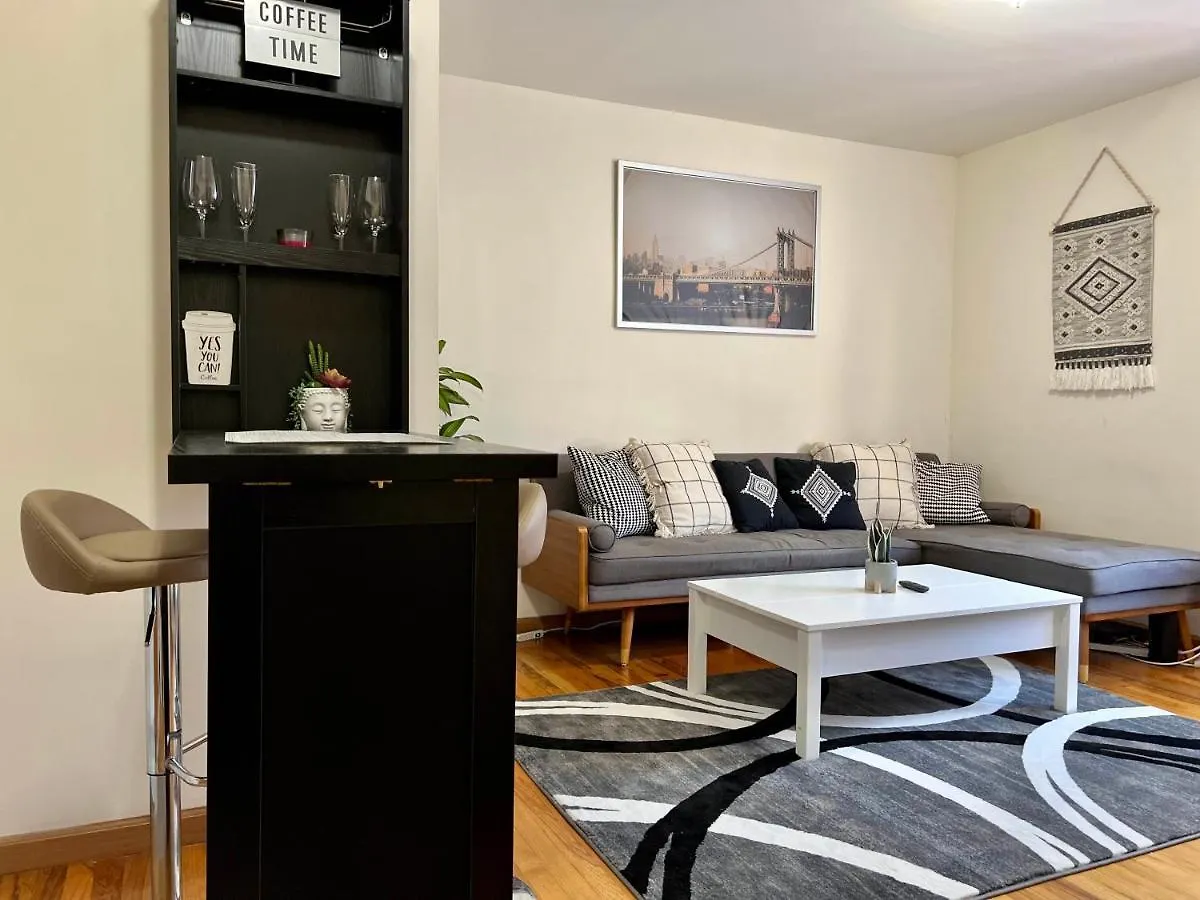 Entire Apartment Near Times Square Нью-Йорк 0*,  США