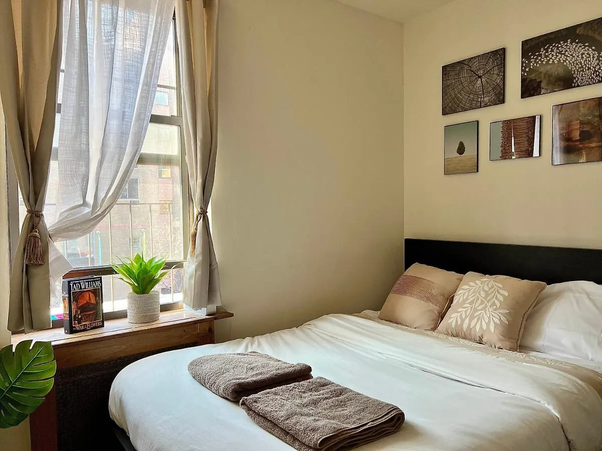 Entire Apartment Near Times Square Нью-Йорк