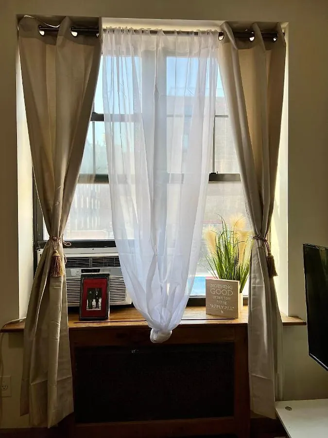 Entire Apartment Near Times Square Нью-Йорк 0*,